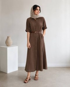 3069.596.پیراهن.کتان سیلک سونیا.نرمال. پک5تایی.گردویی1.مشکی1.سرمه ای1.استخوانی1.قهوه ای1. (6C.12.13.14)